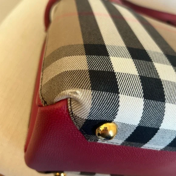 Burberry Medium Red/Beige House Check Banner Bag - Picture 14 of 15
